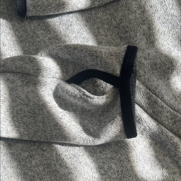 Size Large Thermal Nike Heather Gray Sweatshirt with Black Swoosh - Picture 6 of 10